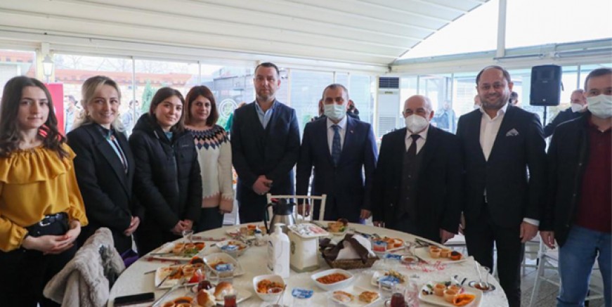 VALİ SONEL, “BASIN MENSUPLARIMIZ, YAPTIĞIMIZ İŞLERDE BİZLERE YOL GÖSTERİYOR”