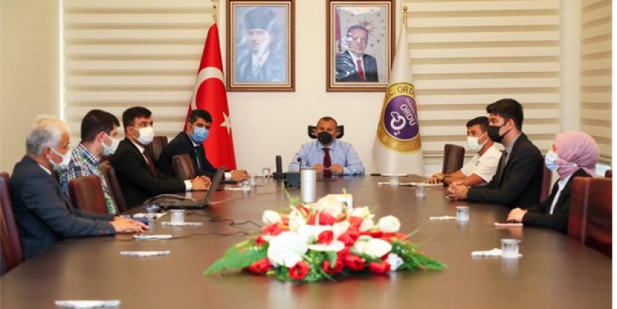 VALİ SONEL, “PANDEMİ DEVAM EDİYOR, REHAVETE KAPILMAYALIM”
