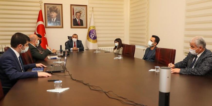 VALİ SONEL, “SAĞLIĞINIZI KORUMAK İÇİN MUTLAKA AŞILARINIZI YAPTIRIN”