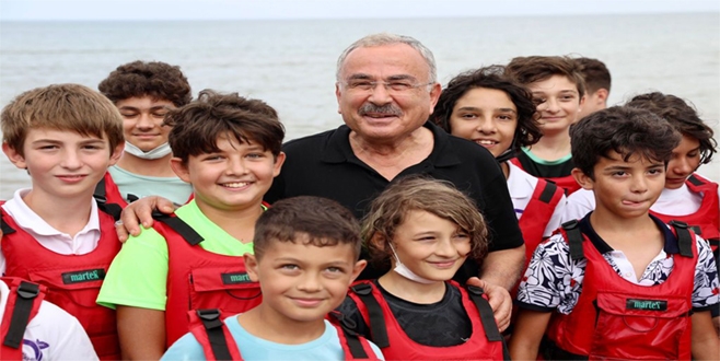 YELKEN VE KANOLAR BU KEZ DE ZAFER BAYRAMI İÇİN DENİZLE BULUŞTU