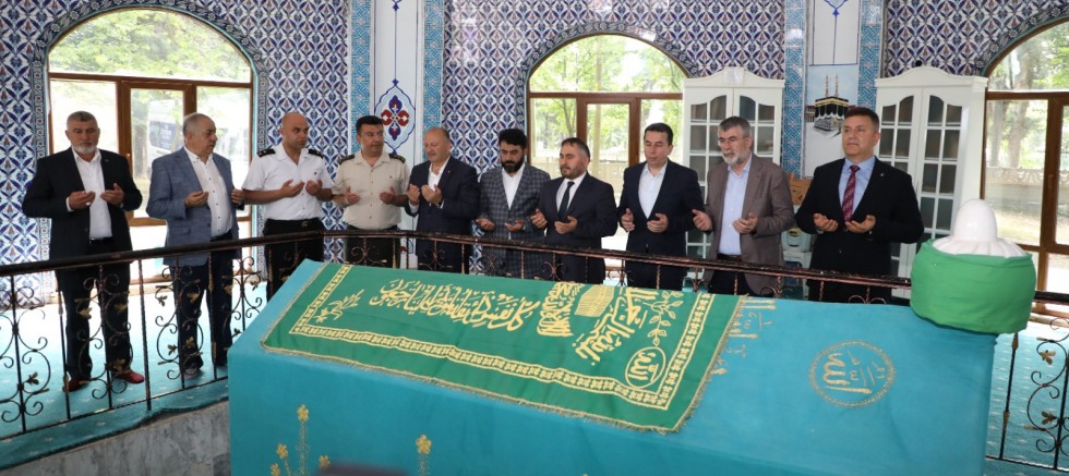 YUNUS EMRE DUALARLA ANILDI 